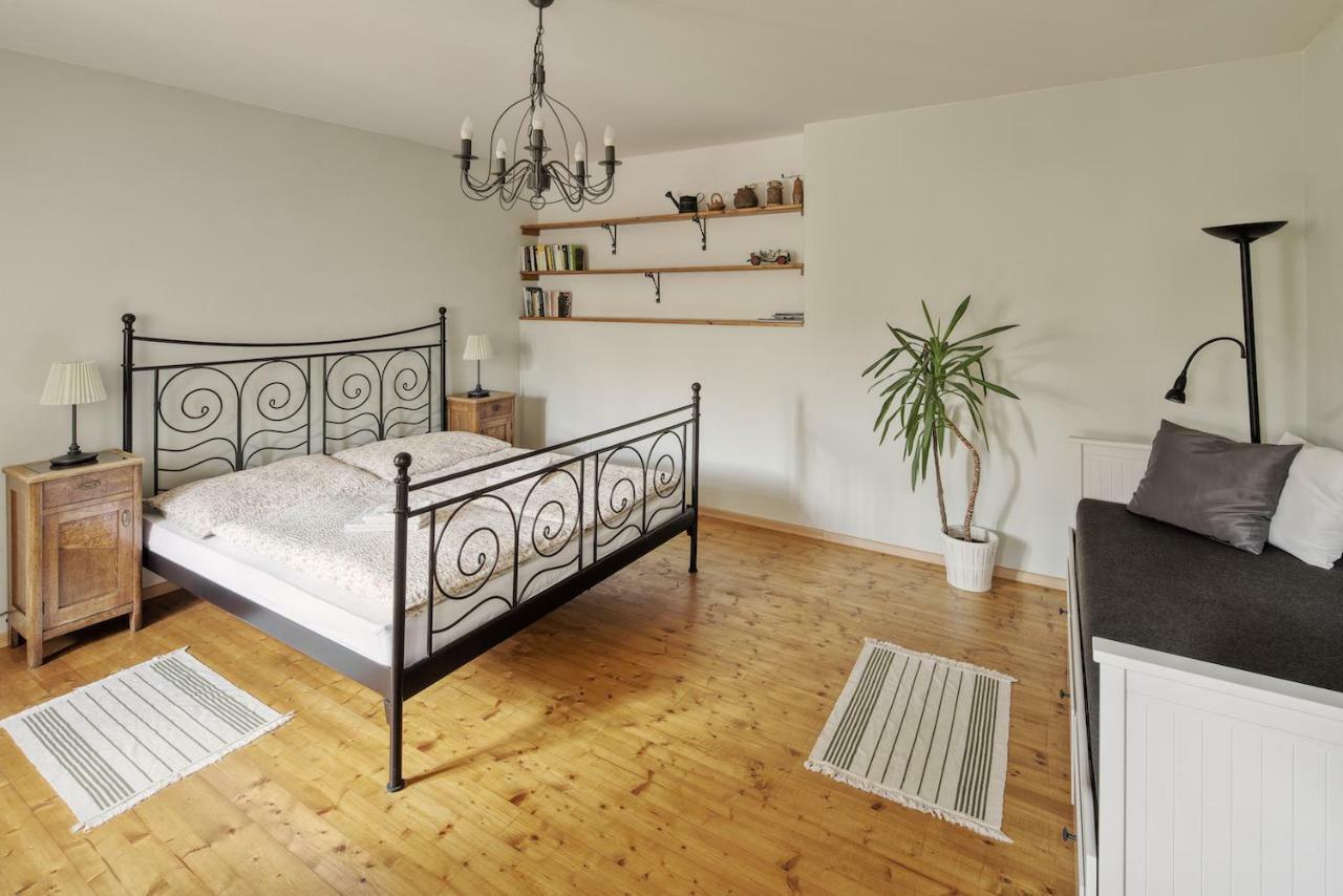 Zeleny Statek Apartment Bzova Luaran gambar