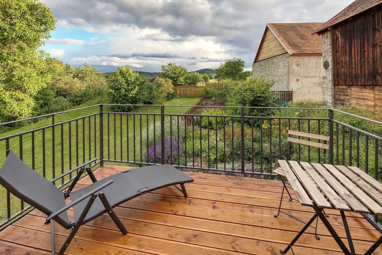 Zeleny Statek Apartment Bzova Luaran gambar